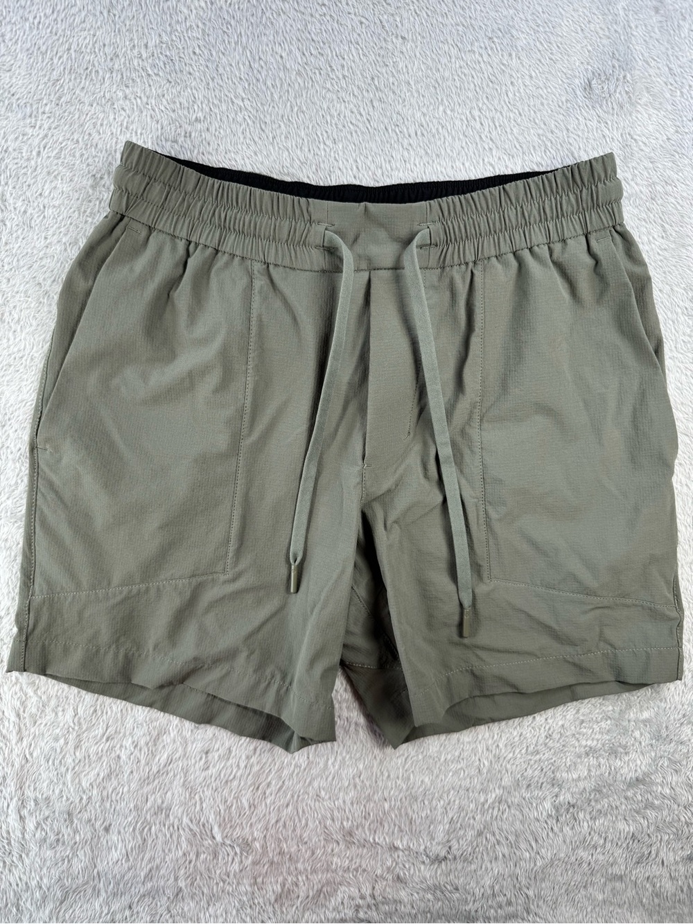 Lululemon Bowline Short 5” Stretch Ripstop Grey Sage Men’s Small